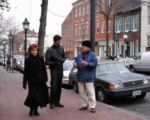 Walking in Alexandria, I instruct Bob in how to pretend that there's no camera.