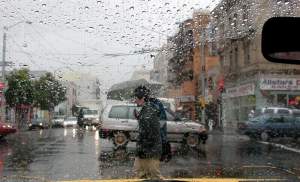 By the time I headed over to the Castro to pick up Cecilia, the rain
was coming down very heavily.