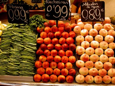 Perfectly arranged fruit ...